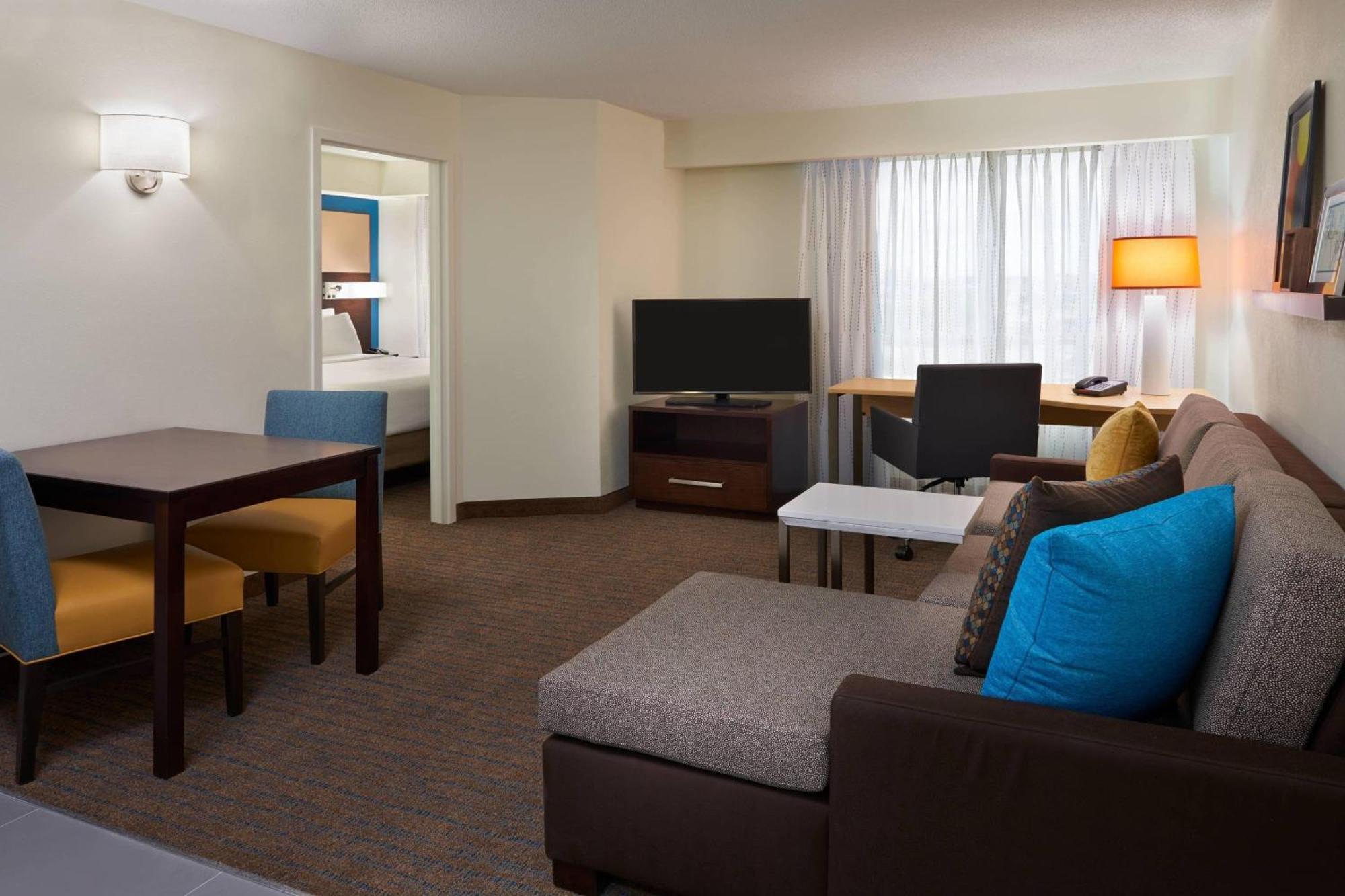 Residence Inn By Marriott Toronto Airport Экстерьер фото